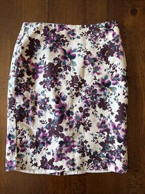 Ann Taylor Purple Floral Skirt Size 2 Pencil Skirt Lined